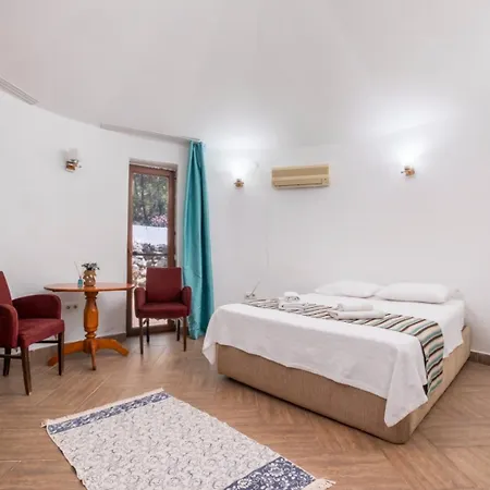 Yoeruek Park Pansiyon 3*