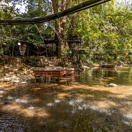 Yoeruek Park Pansiyon מלון