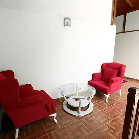 מלון Yoeruek Park Pansiyon 3*
