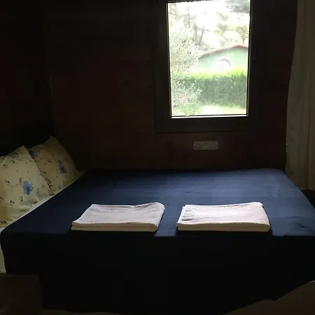 מלון Yoeruek Park Pansiyon 3*