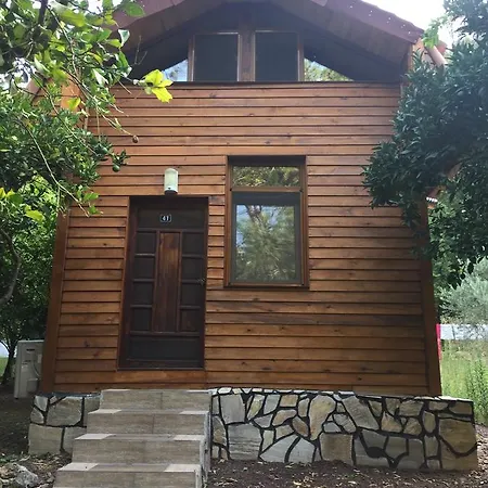 Yoeruek Park Pansiyon מלון קמר