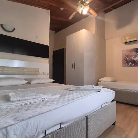 Hotel Yoeruek Park 3*