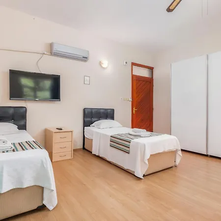 Hotel Yörük Park Pansiyon & Restaurant - Çıralı 3*